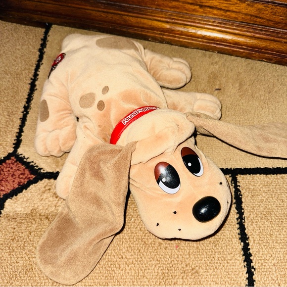 Pound Puppies Other - Vintage Pound Puppies- Tan Plush Puppy
